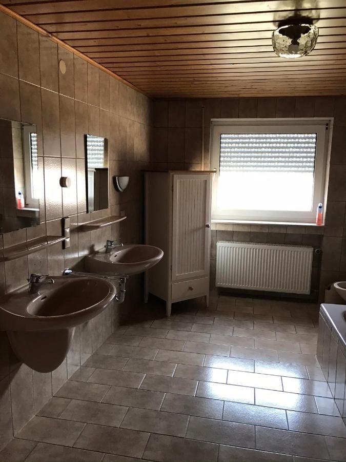 Burghaun Gaestehaus Zur Schmiede מראה חיצוני תמונה