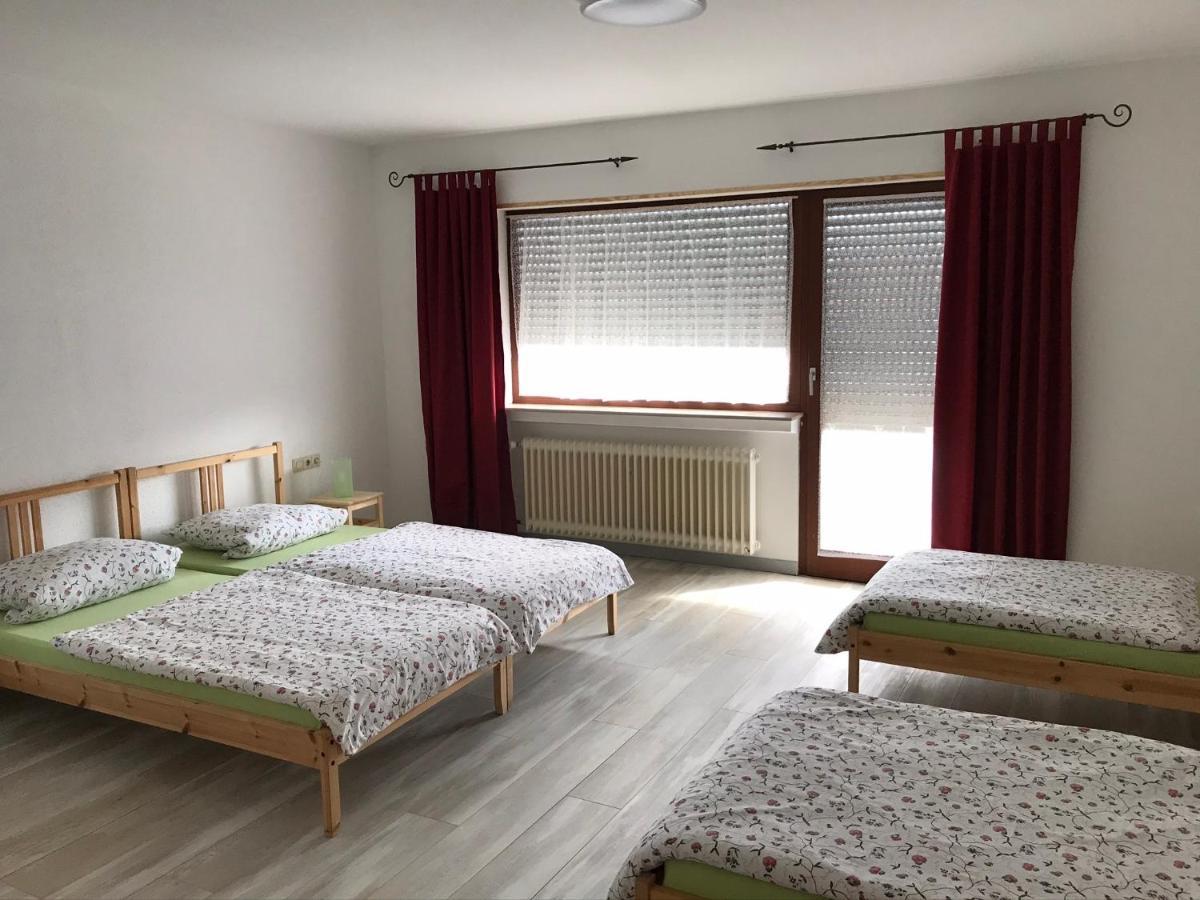 Burghaun Gaestehaus Zur Schmiede מראה חיצוני תמונה